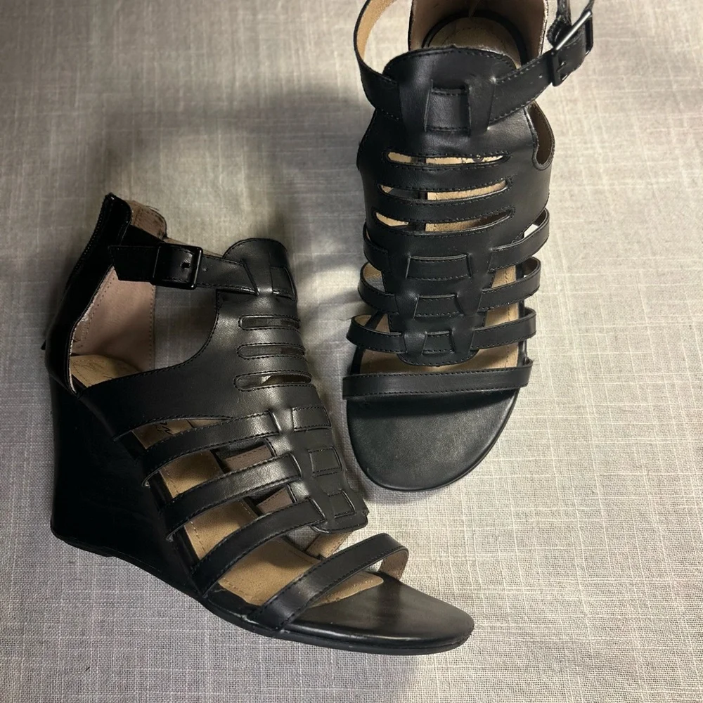Kenneth Cole Reaction Black Gladiator Wedge Sandals | Strappy Ankle Buckle - Picture 2 of 5